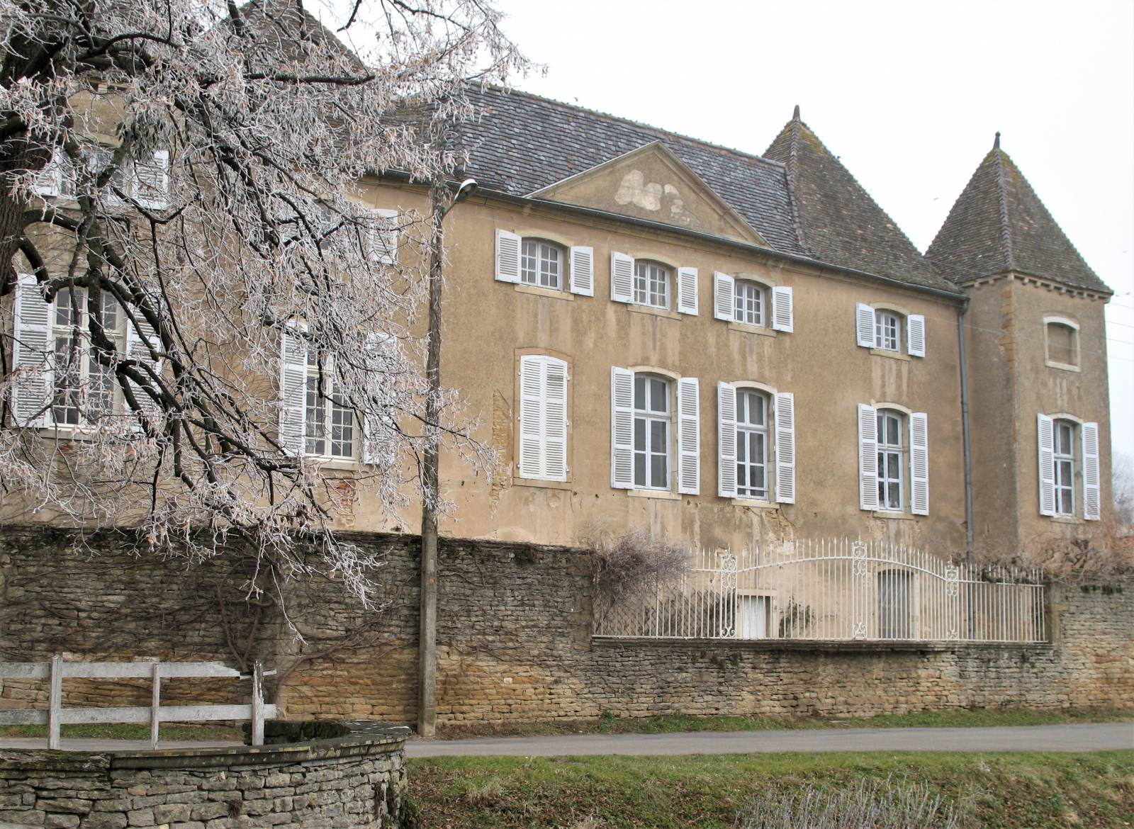 Déménagement de gros volume pour le Château Rossan à Davayé 71 Saône-et-Loire